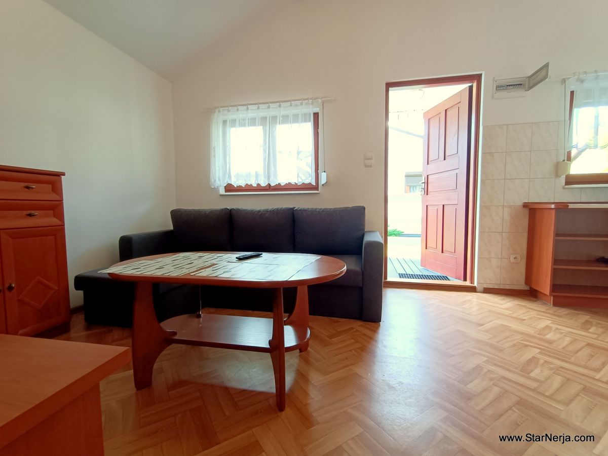 Domki letniskowe NORD-STAR w SARBINOWIE , do 6 osób (wl. z dziecmi), 2 sypialnie +sofa w salonie.