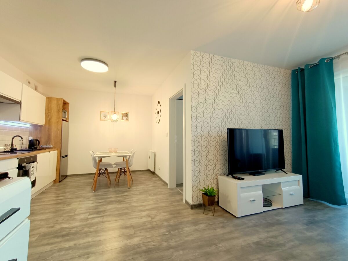 Apartament. MAZOWIECKA PARK.. 2 do 4 osoby . Lokalizacja Kołobrzeg ul. Mazowiecka 4B.