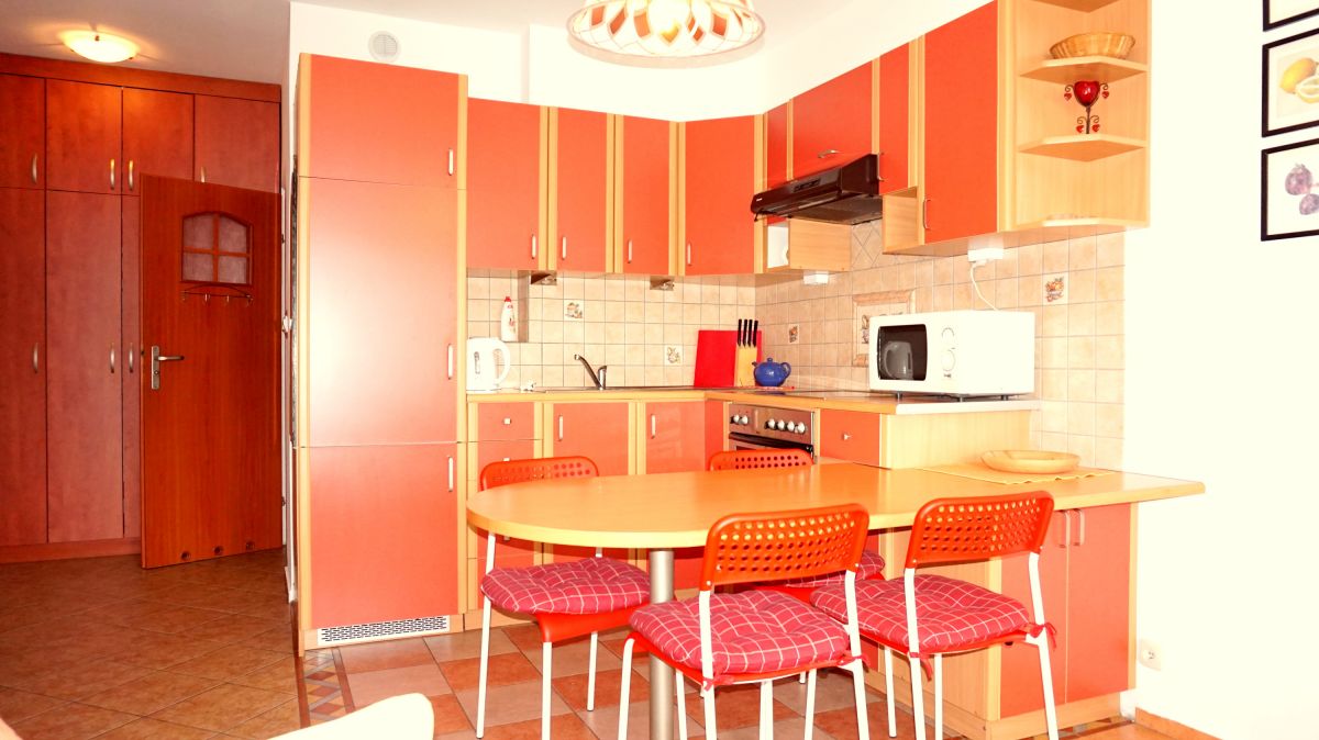 Apartament. KUPIECKI, 2 pokojowy, do 4 osoby. Kolobrzeg ul. Kupiecka 3B.